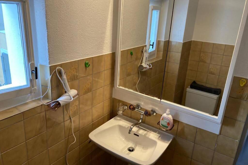Parking & Appartement 2 Pieces Sans Traffic Lausana Exterior foto