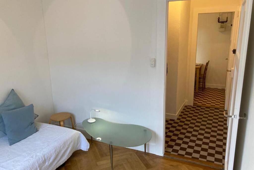 Parking & Appartement 2 Pieces Sans Traffic Lausana Exterior foto