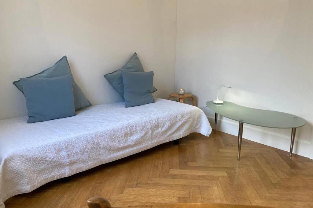 Parking & Appartement 2 Pieces Sans Traffic Lausana Exterior foto